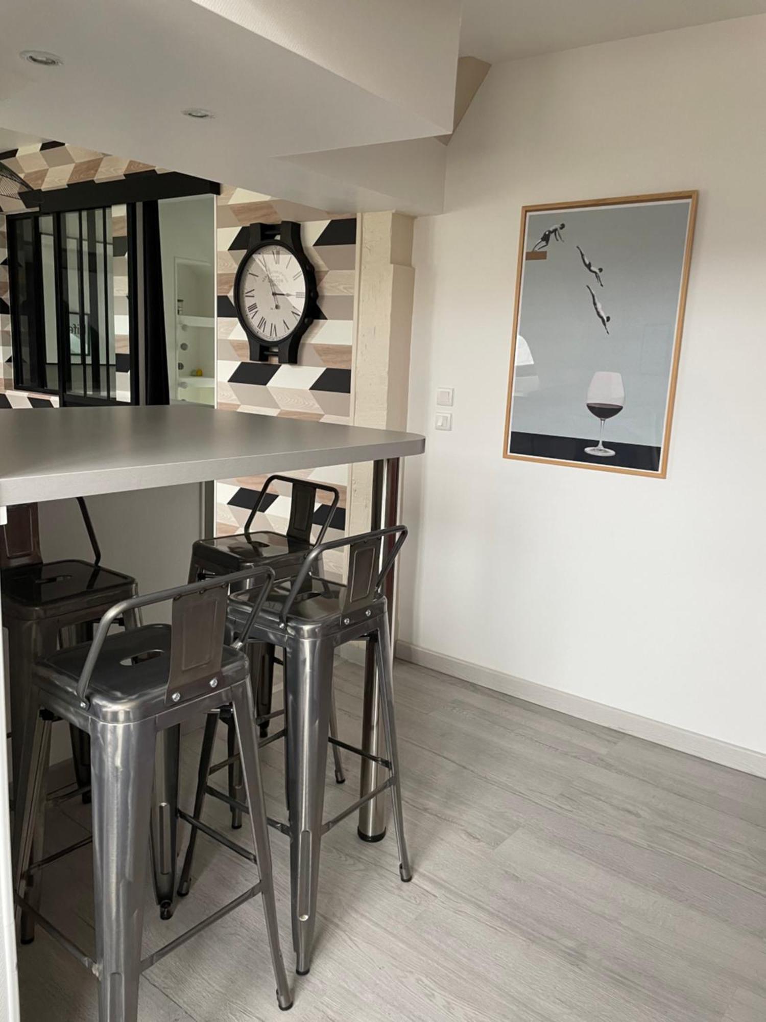 Magnifique Logement Au Pied Du Chateau بلْوا المظهر الخارجي الصورة